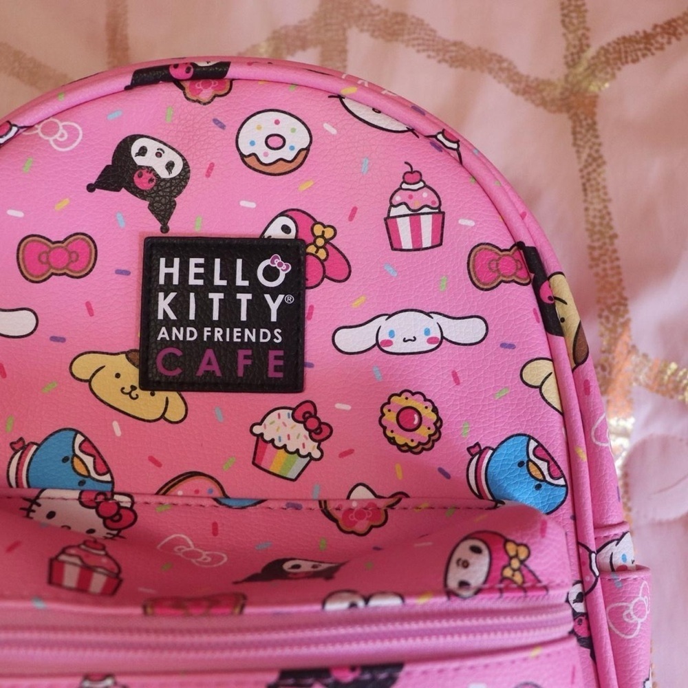 Hello Kitty Cafe Mini Bag - Picture 2 of 5